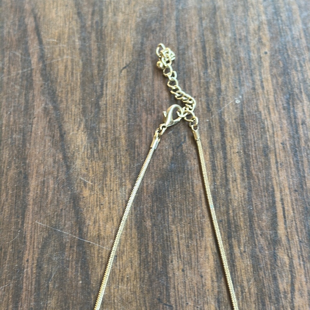 Elegant Black and Gold Necklace - Picture 2 of 5